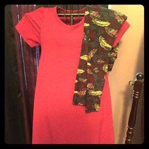 LulaRoe Carly w/ FREE matching leggings!